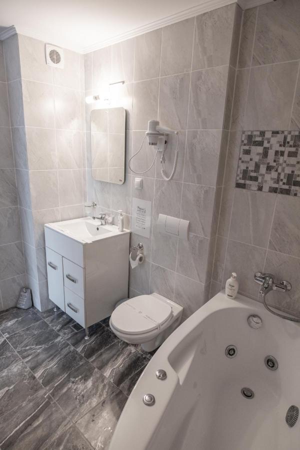 Orchid Luxury Apartment 시나이아 외부 사진