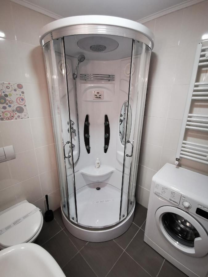 Orchid Luxury Apartment 시나이아 외부 사진